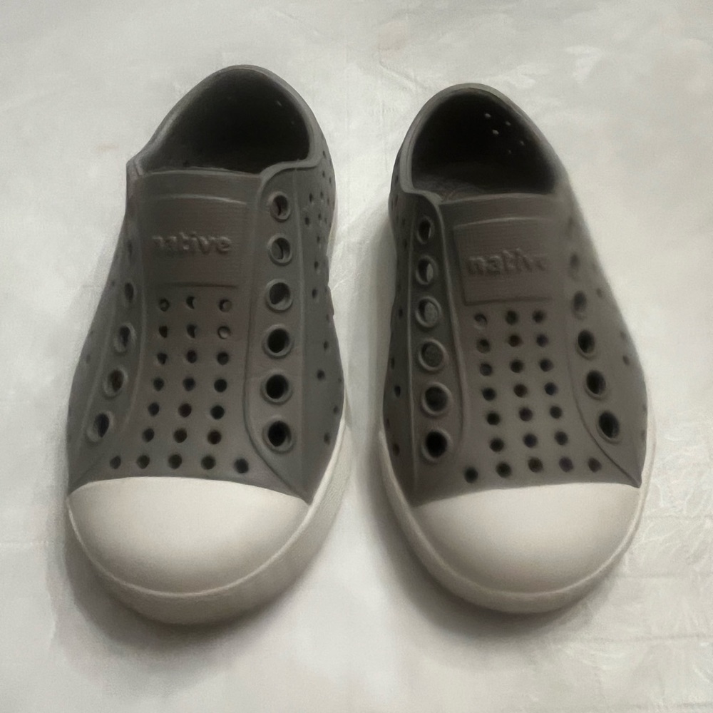 Native Shoes Kids Gray Slip-On Water Shoes with White Toe